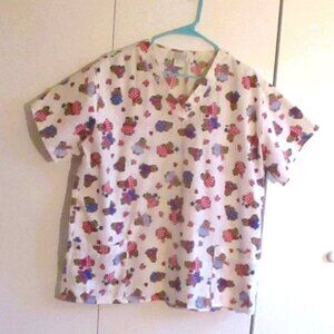 D & S Womens Medium Scrub Top With Hearts & Bears Valentines